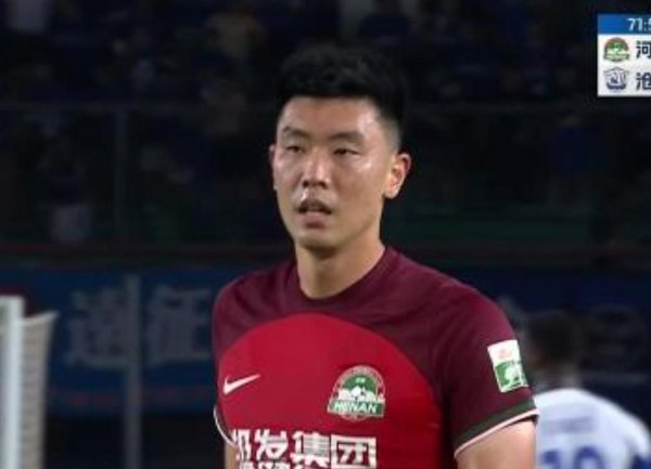 冯伯元谈离开河南：不思每场就上5分钟，那我踢球有什么好奇